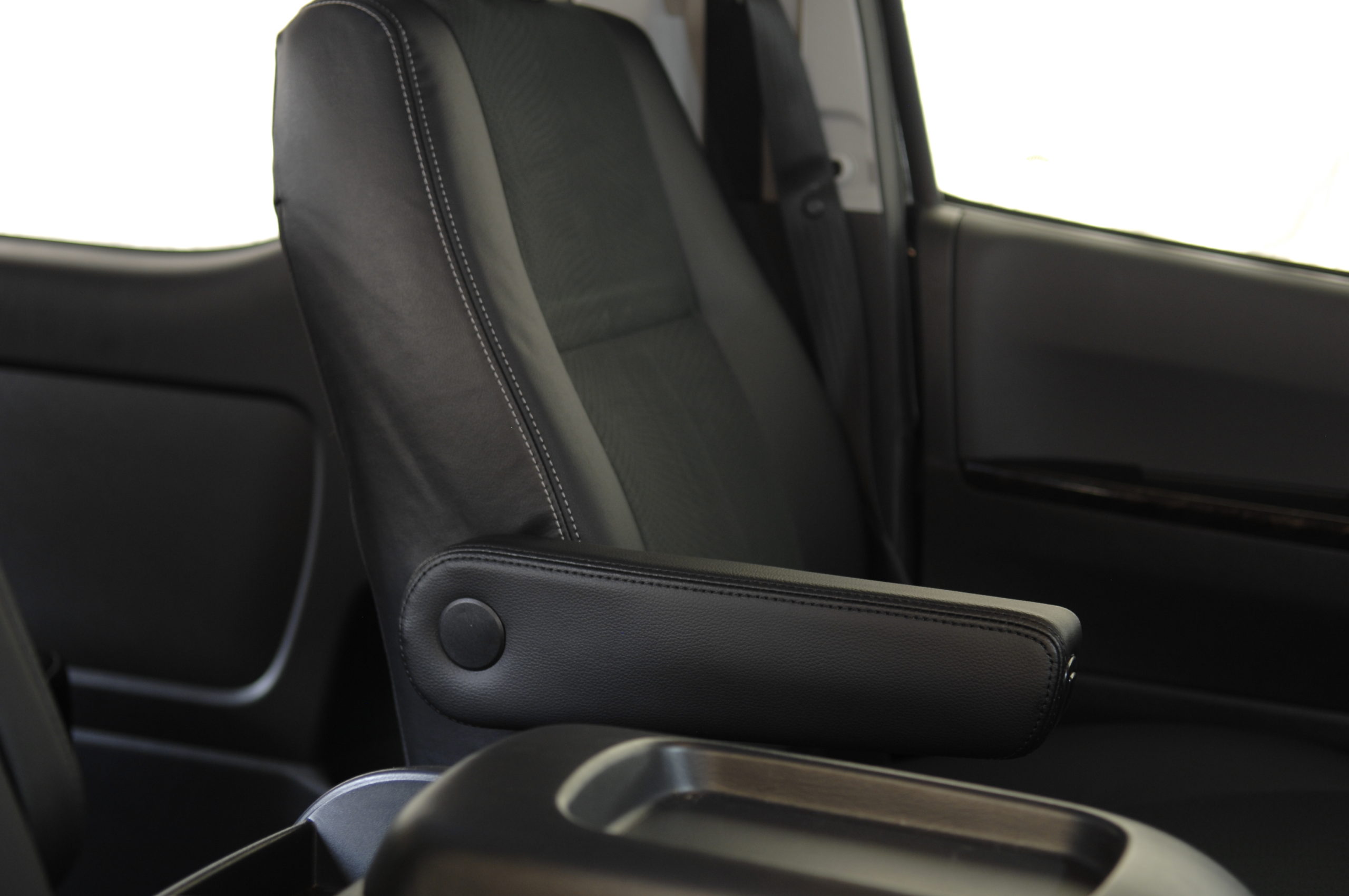 EXTRA ARMREST for HIACE ｜エクストラ アームレスト for ハイエース ...